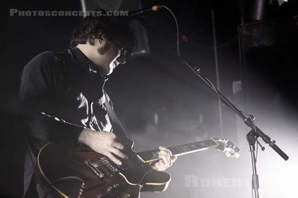 BLACK REBEL MOTORCYCLE CLUB - 2010-05-12 - PARIS - Le Bataclan - Peter Hayes